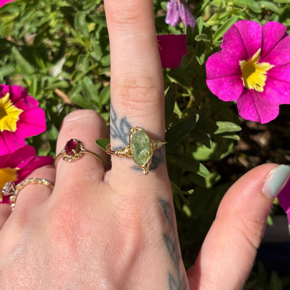 Green apatite ring - Picture 1 of 4